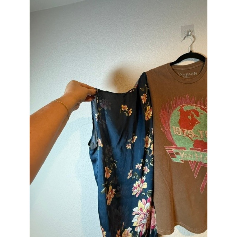 Van Halen 1979 World Tour Graphic Upcycled Tee Floral OOAK concert Festival O/S - Picture 2 of 5